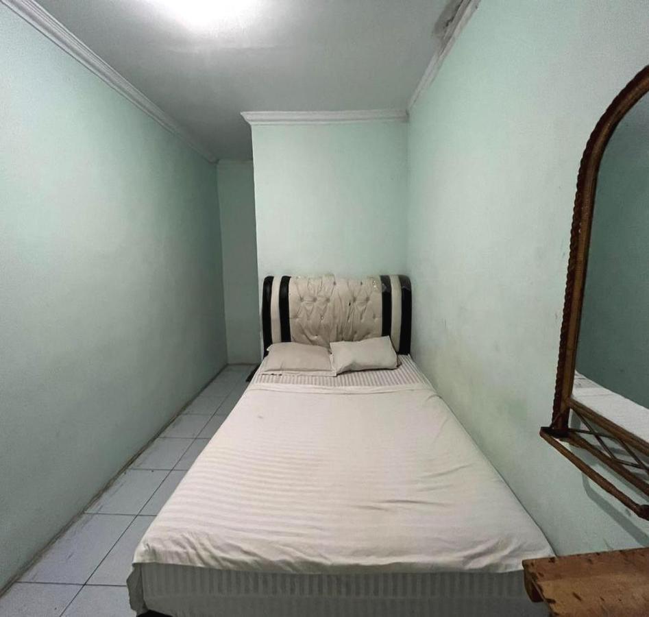 Hotel Oyo 93417 Bunga Rinte Syariah Near Komp Perumahan Stella Ressidence 2 2*