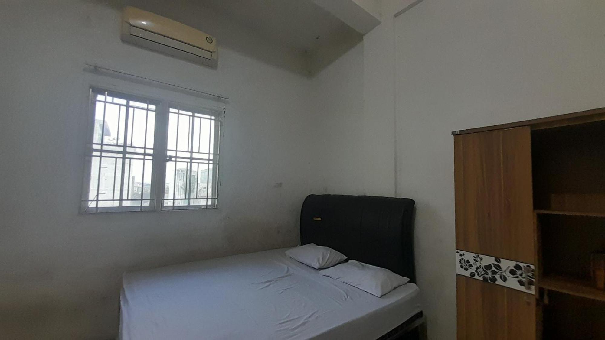 Oyo 93417 Bunga Rinte Syariah Near Komp Perumahan Stella Ressidence 2 2*